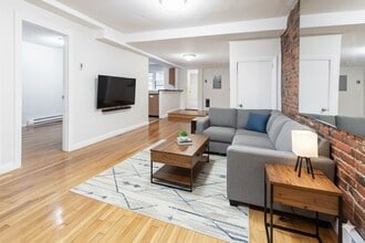 17 Cumberland St, Unit B in Boston, MA - Building Photo - Building Photo