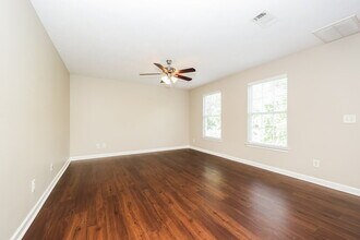 710 Holland Ridge Dr in La Vergne, TN - Building Photo - Building Photo