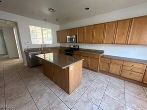 7561 Bright Eyed Ct in Las Vegas, NV - Building Photo - Building Photo