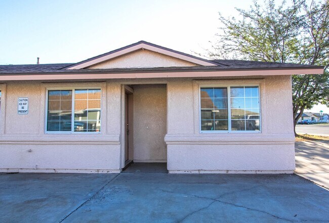 8100 E Lakeshore Dr in Prescott Valley, AZ - Building Photo - Building Photo