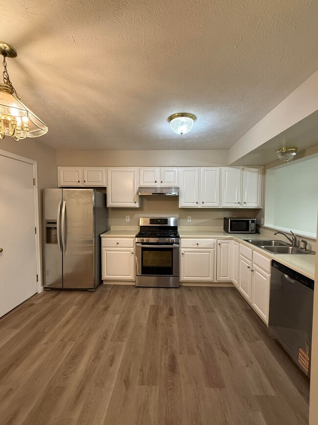 4427 Towneside Ct in Mason, OH - Foto de edificio - Building Photo