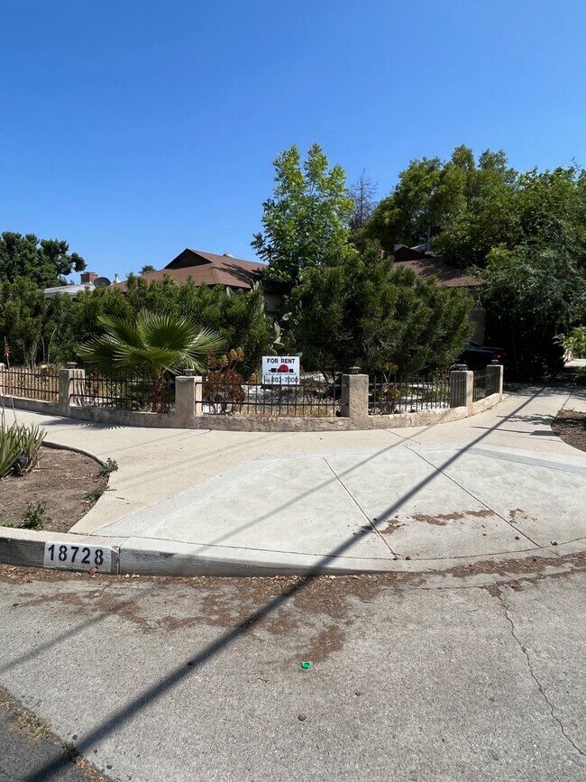 18728 Cohasset St Rentals in Reseda, CA