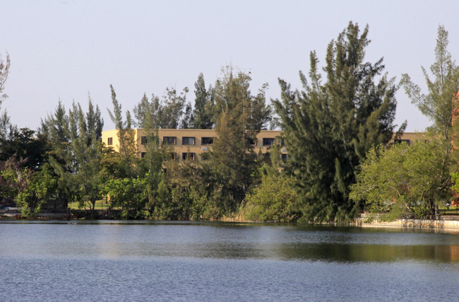 Lakeshore Apartments in Miami, FL - Building Photo - Building Photo