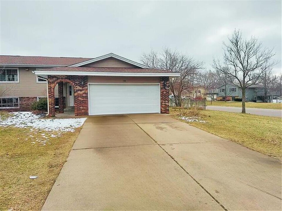 94 108th Ave NW in Minneapolis, MN - Building Photo