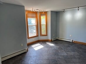 227 Main St in Orono, ME - Building Photo - Building Photo