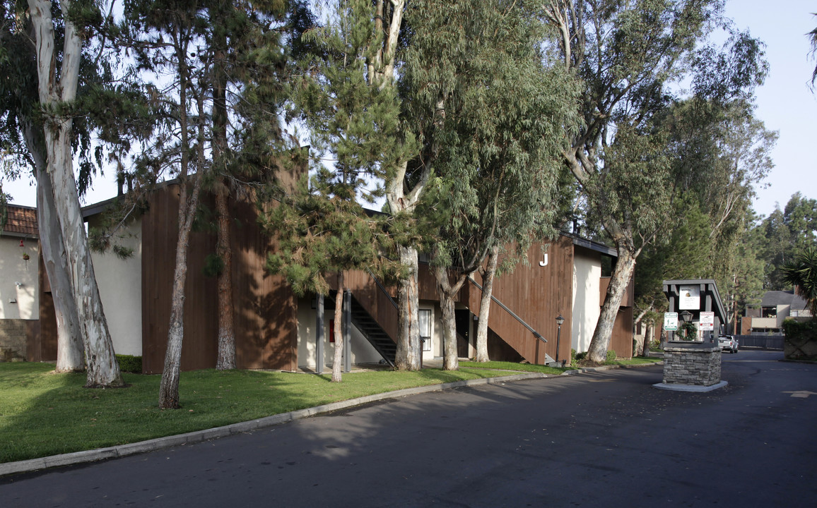 The Arbors in Costa Mesa, CA - Foto de edificio