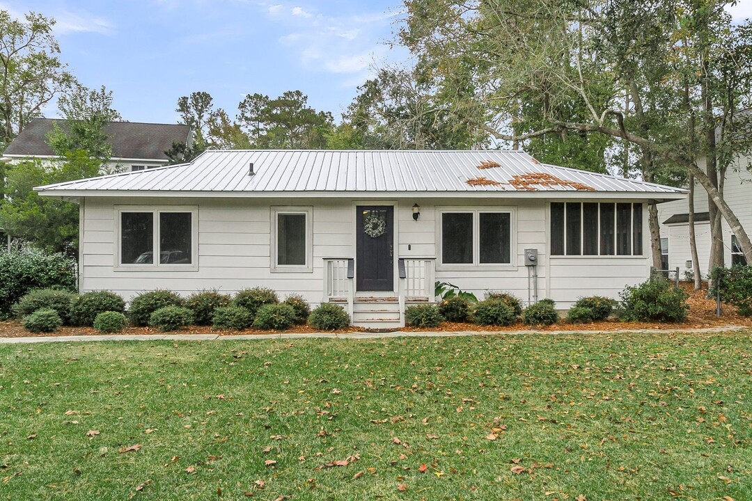 108 Shepard St in Summerville, SC - Building Photo