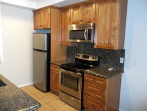 1425 Ramona Dr in Thousand Oaks, CA - Building Photo - Building Photo