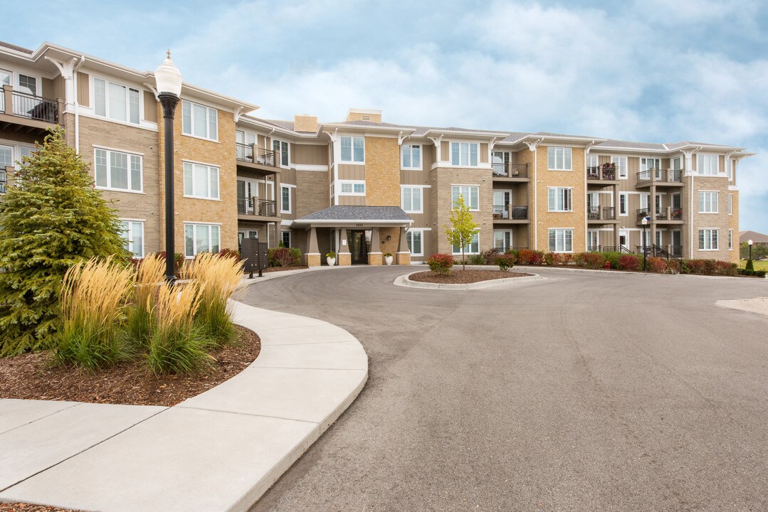 PrairieWalk in Brookfield, WI - Building Photo