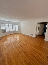 124 Sweetzer Ave in Los Angeles, CA - Building Photo - Building Photo