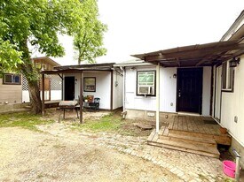 2614 Monterey Street in San Antonio, TX - Building Photo