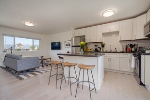 873 32nd Street in Oakland, CA - Building Photo