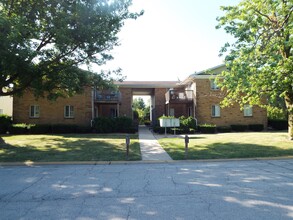 73 Manor Dr in Park View, IA - Foto de edificio - Building Photo