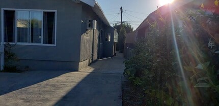 5027 Dalton Ave in Los Angeles, CA - Building Photo - Building Photo