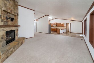 18866 Shoshone Rd in Bend, OR - Building Photo - Building Photo