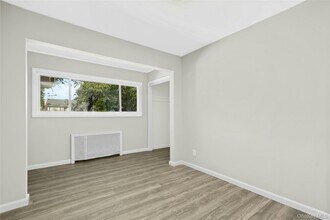 11 Jeanatta Ave in Mastic, NY - Building Photo - Building Photo