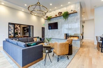 The Bower in Edina, MN - Foto de edificio - Building Photo