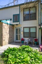 Timber Creek Condominium in Lindenwold, NJ - Building Photo - Building Photo