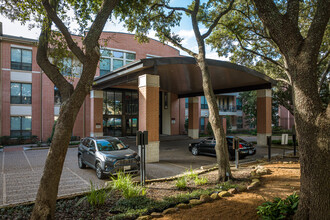 Ventura Lofts Apartments in Houston, TX - Foto de edificio - Building Photo