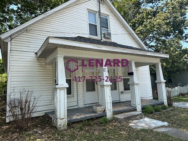 property at 635 S Douglas Ave