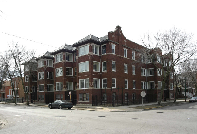 7400 S Coles Ave in Chicago, IL - Building Photo - Building Photo