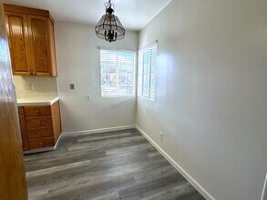 10206 Hillview Ave in Los Angeles, CA - Building Photo - Building Photo