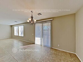 3331 E Russell St in Mesa, AZ - Foto de edificio - Building Photo