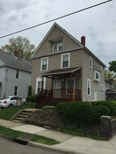 202 Wheeler St in Akron, OH - Foto de edificio - Building Photo