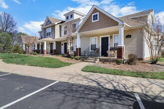 106 Alexander Blvd in Clarksville, TN - Building Photo - Building Photo