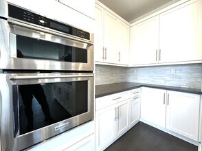 8352 Ridge Ct in San Diego, CA - Building Photo - Building Photo