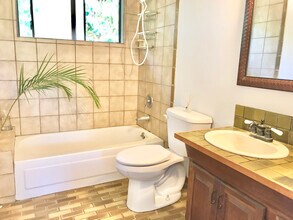 317 Auhana Rd, Unit B upstairs ohana in Kihei, HI - Foto de edificio - Building Photo