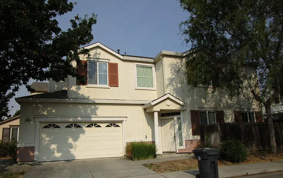 5167 Freitas Way in Fairfield, CA - Building Photo