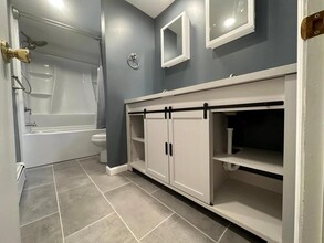 119 Maple Pl in Port Jefferson, NY - Building Photo - Building Photo