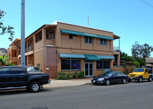 3145 Castle St in Honolulu, HI - Building Photo - Building Photo