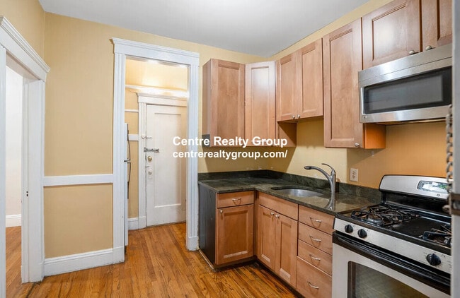 59 Lanark Rd, Unit 2