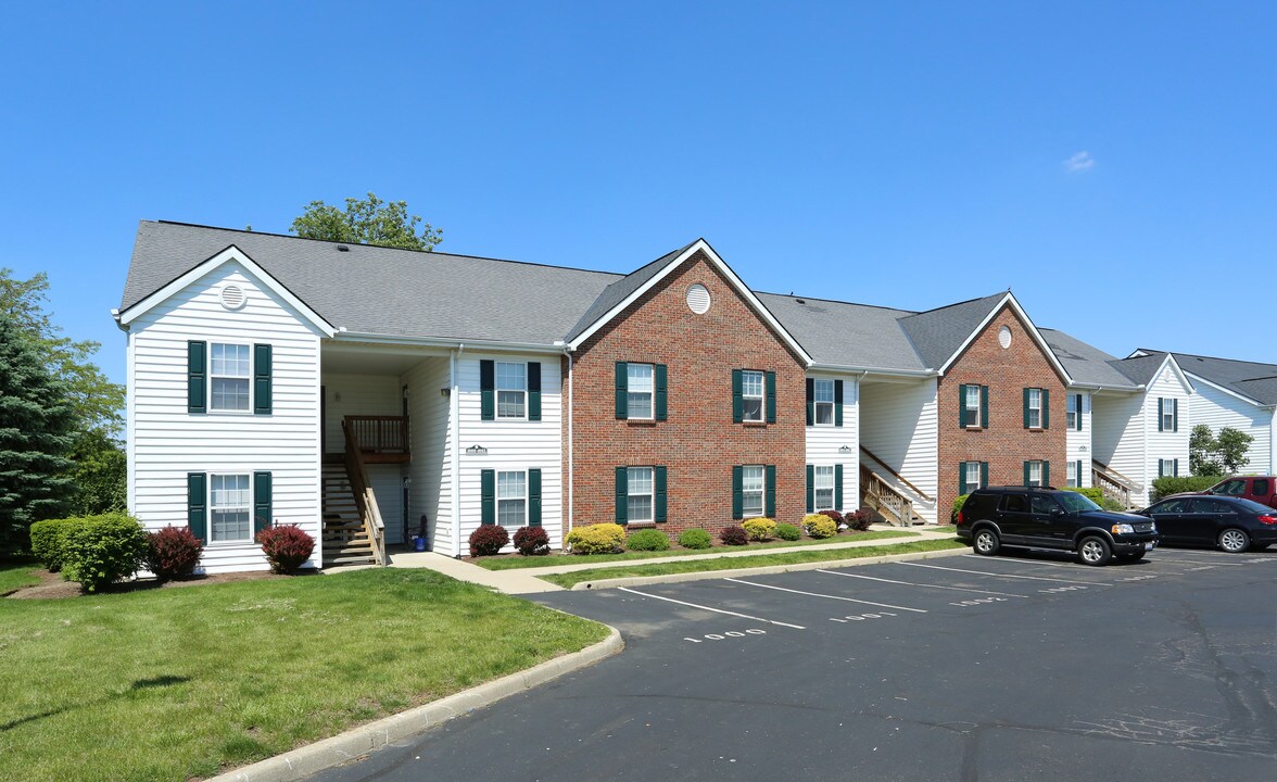 Sheffield Manor in London, OH - Building Photo