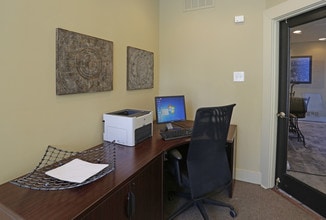 45Eighty Dunwoody in Dunwoody, GA - Foto de edificio - Interior Photo