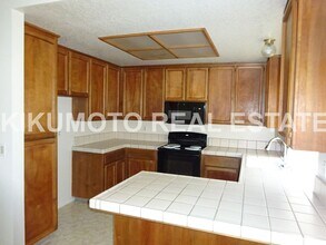 7608 Ambrose Way in Sacramento, CA - Building Photo - Building Photo