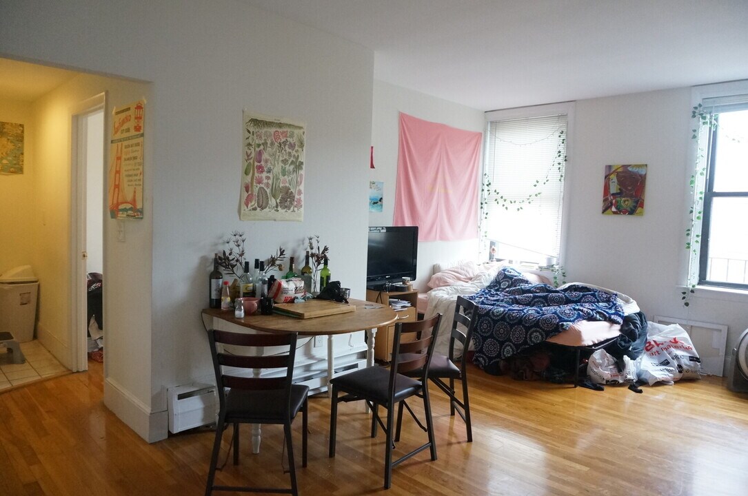 529 Beacon St, Unit 4A in Boston, MA - Building Photo