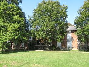 Westbrook Apartments in Hamilton, OH - Foto de edificio - Building Photo