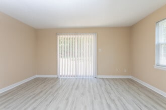 Green Valley Apartments in Fayetteville, NC - Foto de edificio - Interior Photo