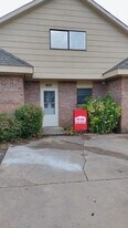 4015 Apache Cir in Granbury, TX - Building Photo