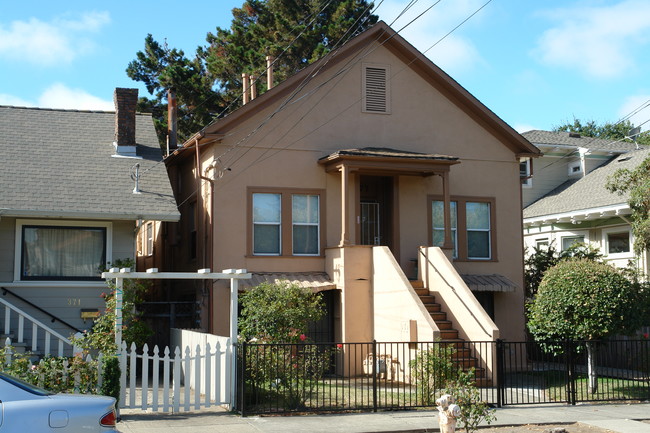 377 38th in Oakland, CA - Foto de edificio - Building Photo