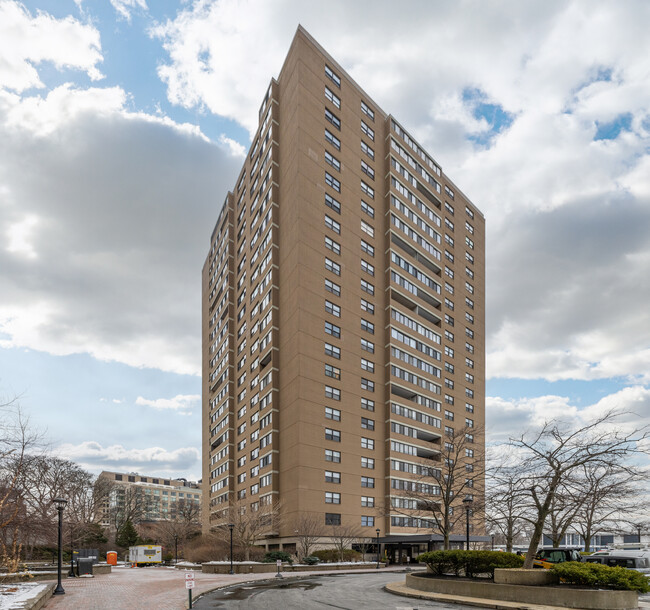 Whittier Place Condominium in Boston, MA - Building Photo - Primary Photo