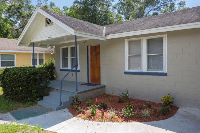 1505 E New Orleans Ave in Tampa, FL - Building Photo - Building Photo