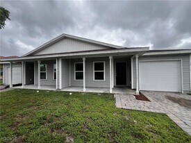 18319 Gibraltar Ln in Lehigh Acres, FL - Building Photo