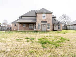 600 Cornell St in Bentonville, AR - Building Photo - Building Photo