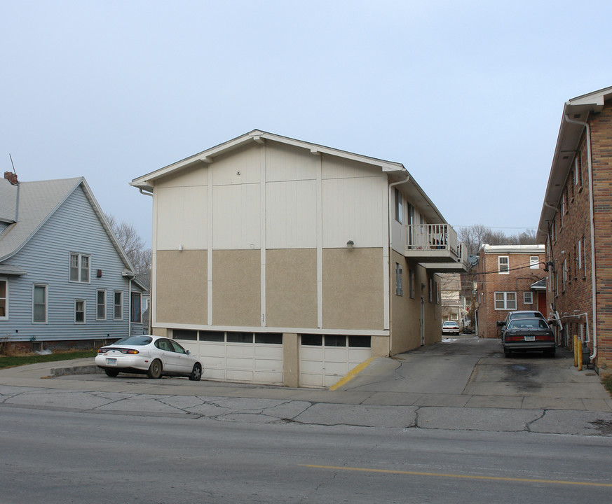 215 S 1st St in Council Bluffs, IA - Foto de edificio