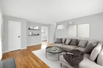 Oakwood Townhomes in Park Forest, IL - Building Photo - Building Photo