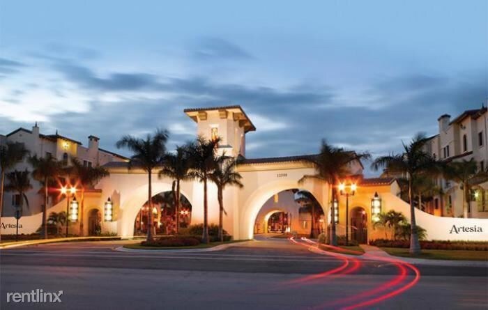 2901 NW 126th Ave in Sunrise, FL - Building Photo